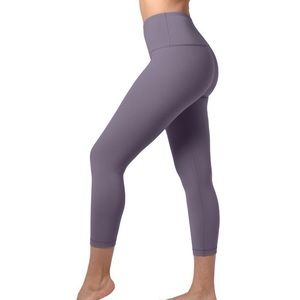 Violet Capri Workout Leggings